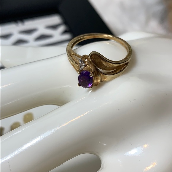 Amethyst Jeans Jewelry - Amethyst purple gold ring 6.5 10k w box 2.4 grams